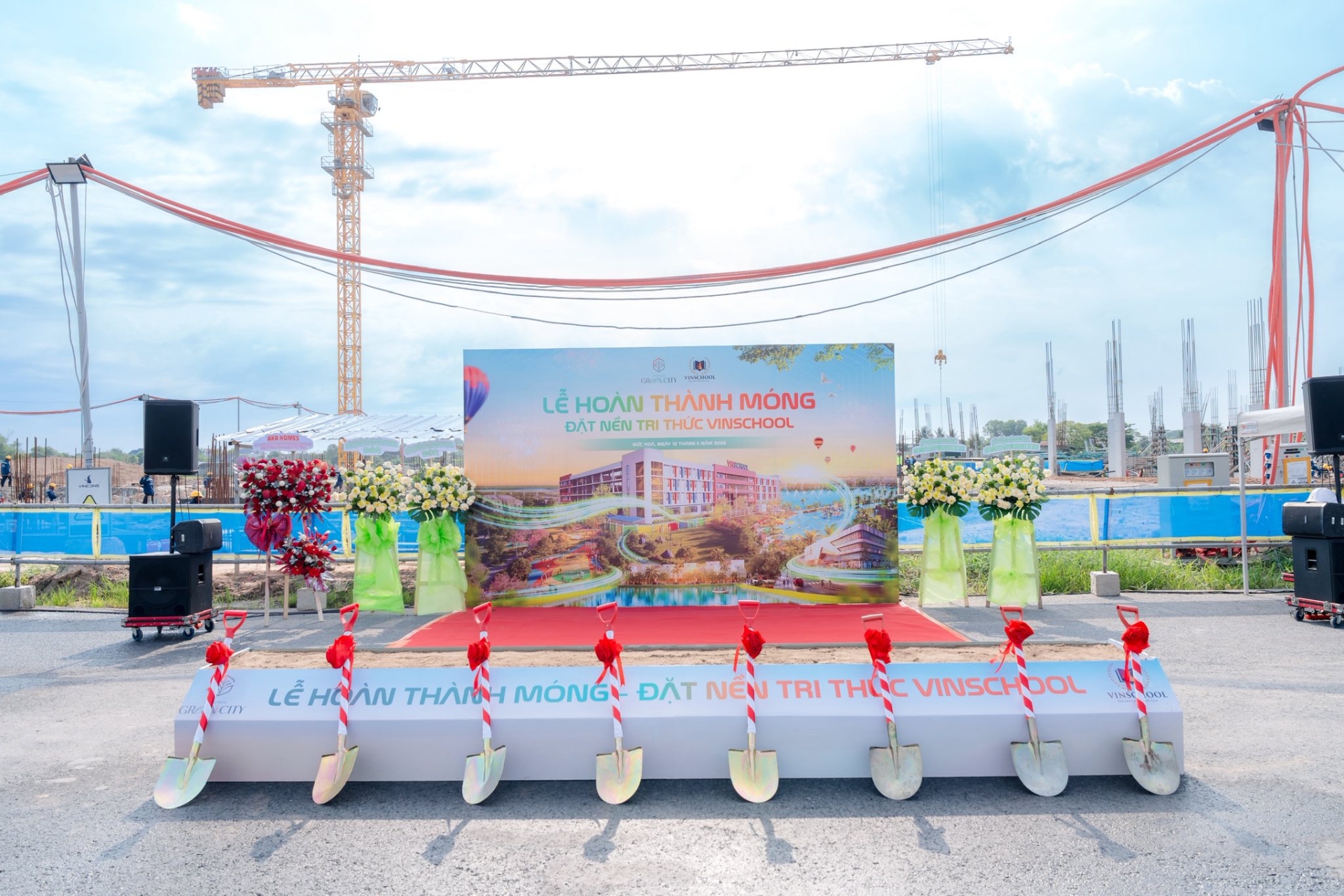 Lễ hoàn thành móng 