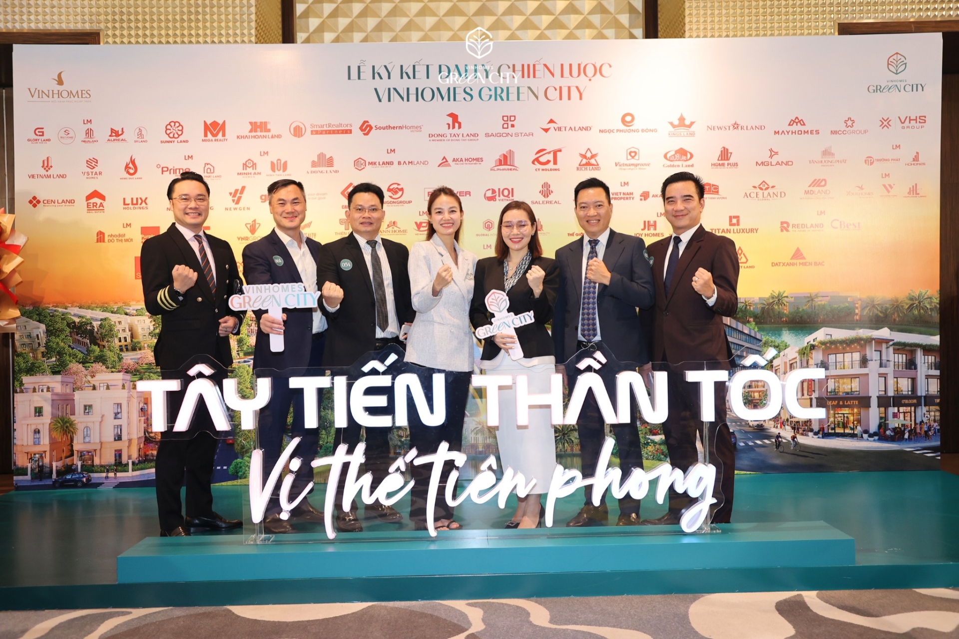 Lễ ký kết đại lý chiến lược của Vinhomes Green City