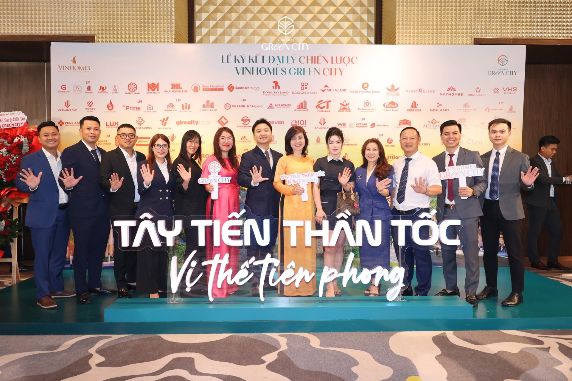 Lễ ký kết đại lý chiến lược của Vinhomes Green City