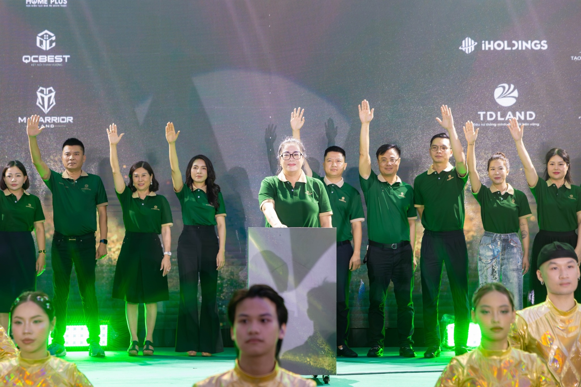 Sự kiện Kick Off Vinhomes Golden City - Chiến binh hội tụ, chinh phục đỉnh cao