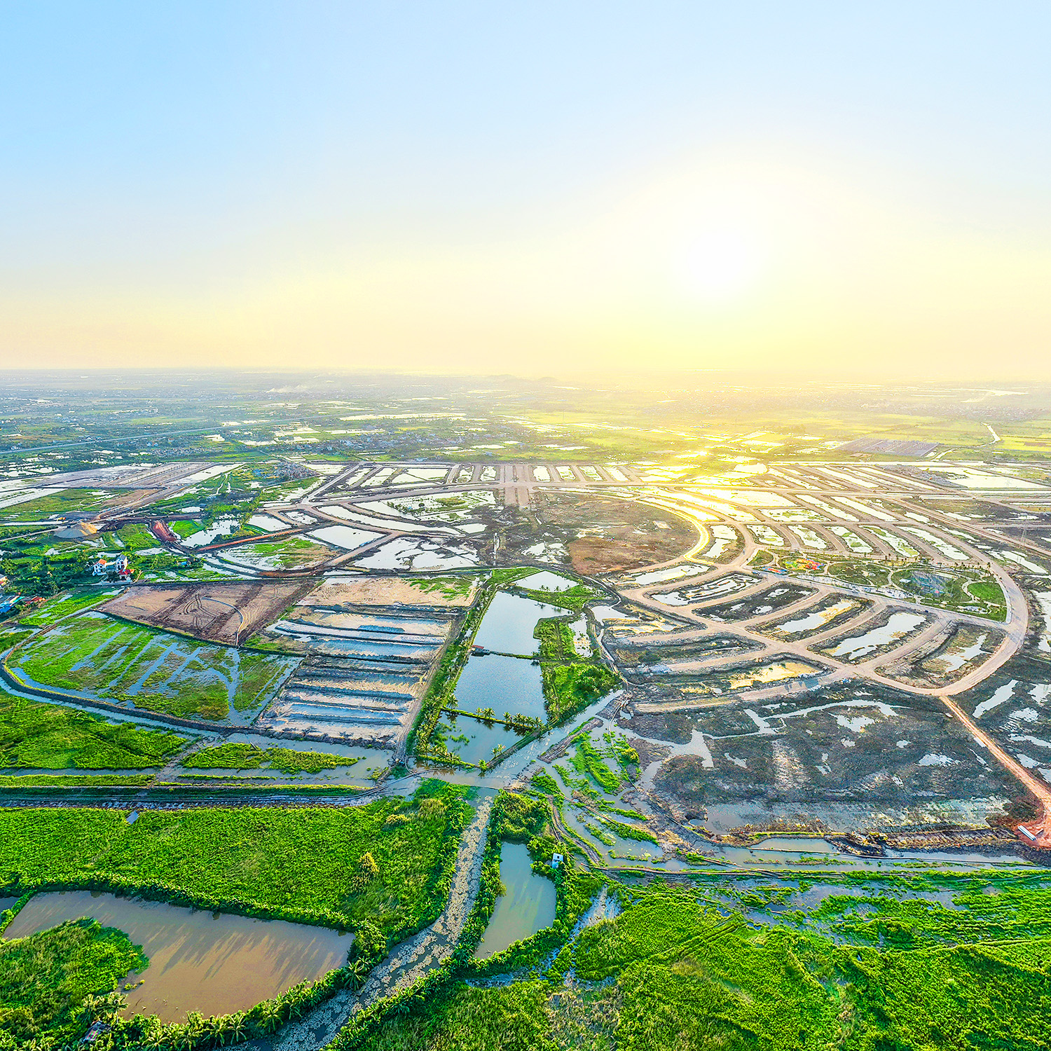 Cập nhật tiến độ thi công Vinhomes Golden City tháng 11.2025