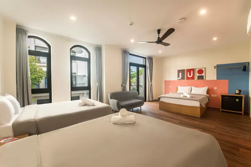 Homestay Kinh Đ&ocirc; 5 Homestay ph&ograve;ng Triple 3 giường đ&ocirc;i (6 kh&aacute;ch)
