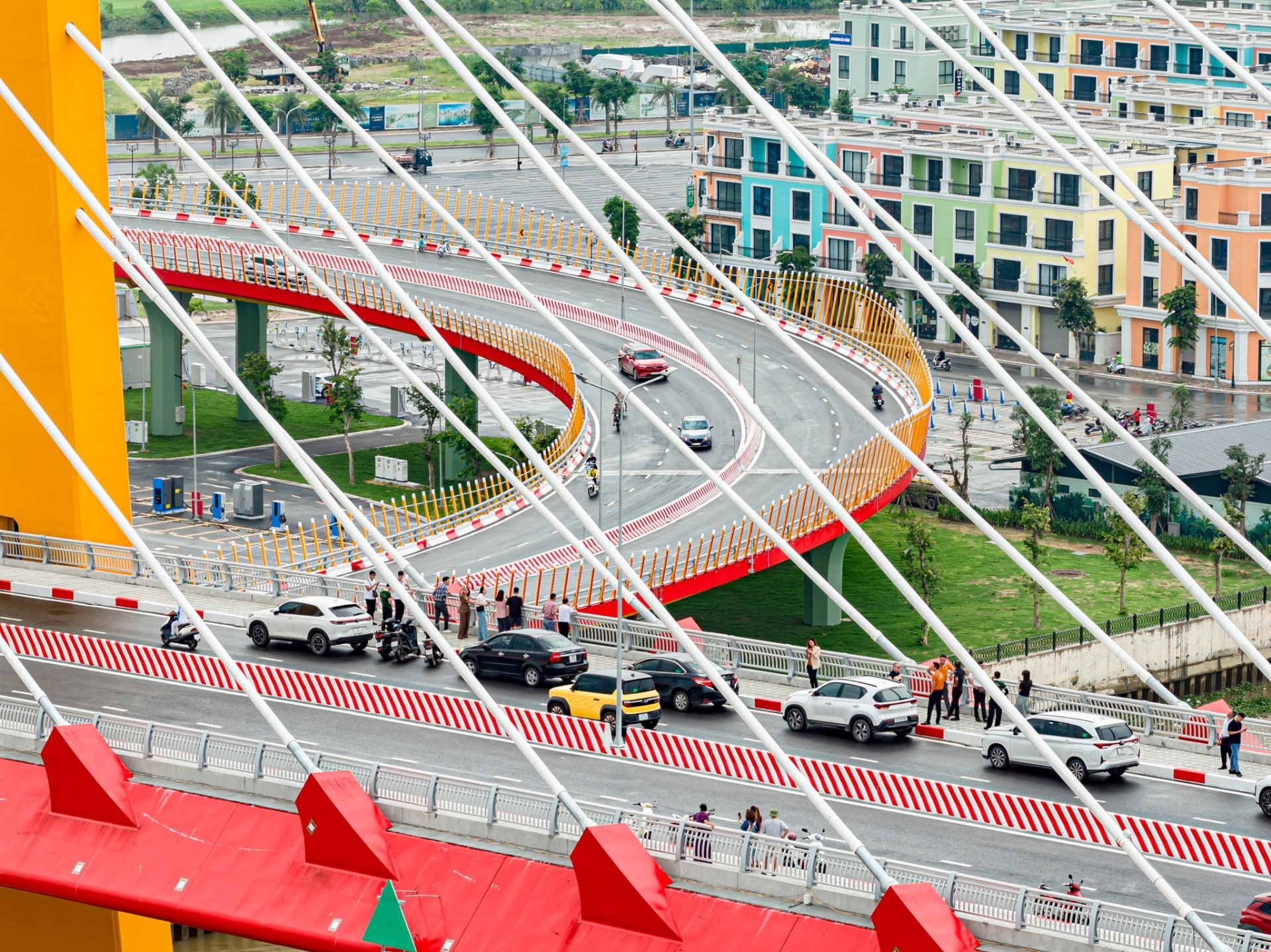 15/07/2025 - Cột mốc lịch sử kép! Cầu Hoàng Gia thông xe - Hải Phòng đón nhận 15 tỷ USD vốn FDI chỉ trong 1 ngày