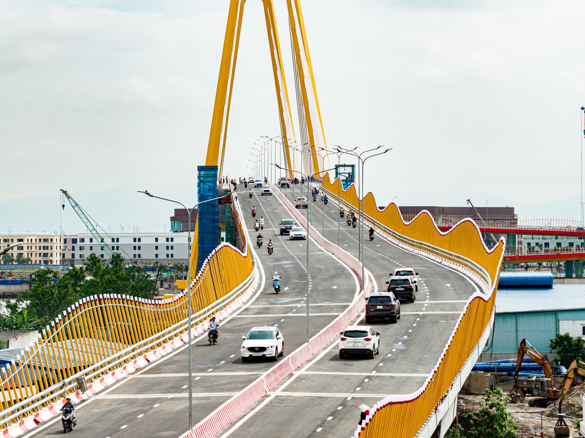 15/07/2025 - Cột mốc lịch sử kép! Cầu Hoàng Gia thông xe - Hải Phòng đón nhận 15 tỷ USD vốn FDI chỉ trong 1 ngày
