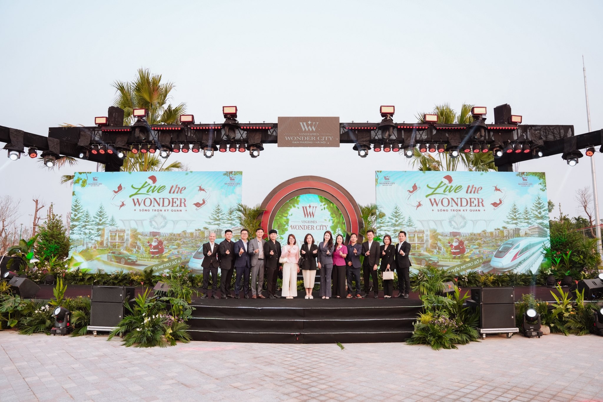 Live The Wonder - Sống trọn kỳ quan