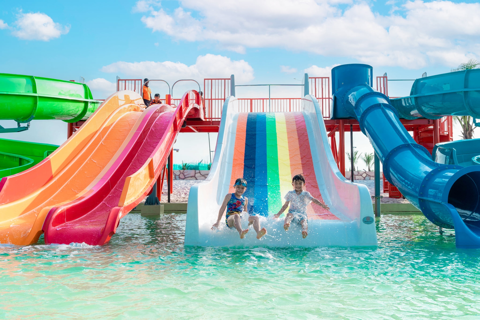 VinWonders Wave Park & VinWonders Water Park - Công viên giải trí MỚI TOANH nhất định phải đến