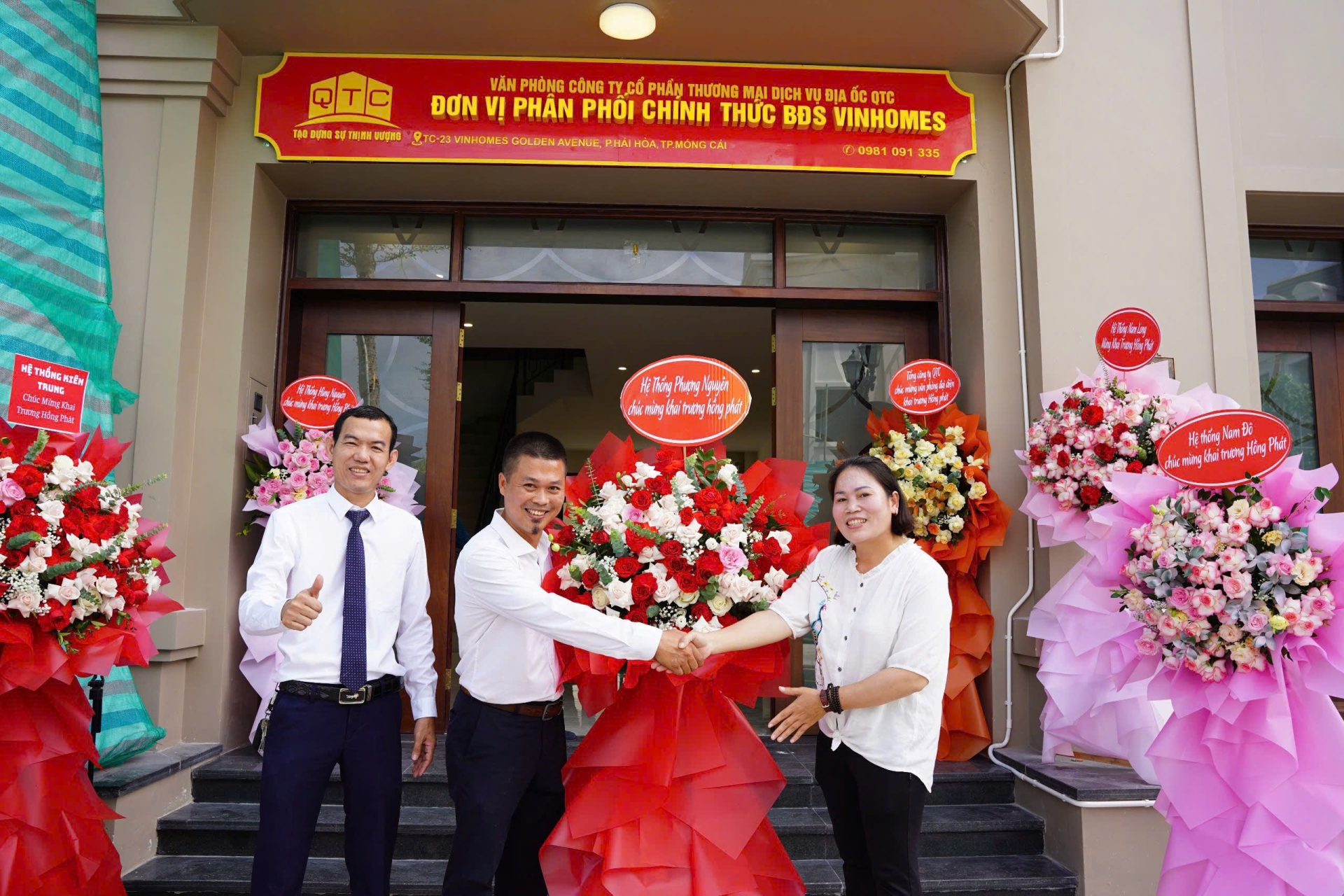 Khai trương VPBH tại Vinhomes Golden Avenue - Móng Cái