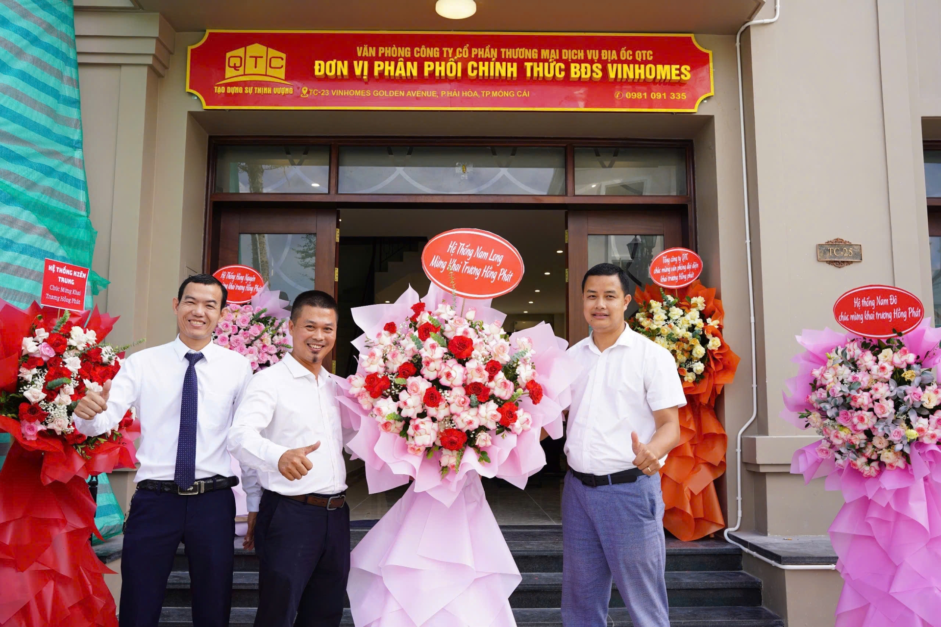 Khai trương VPBH tại Vinhomes Golden Avenue - Móng Cái