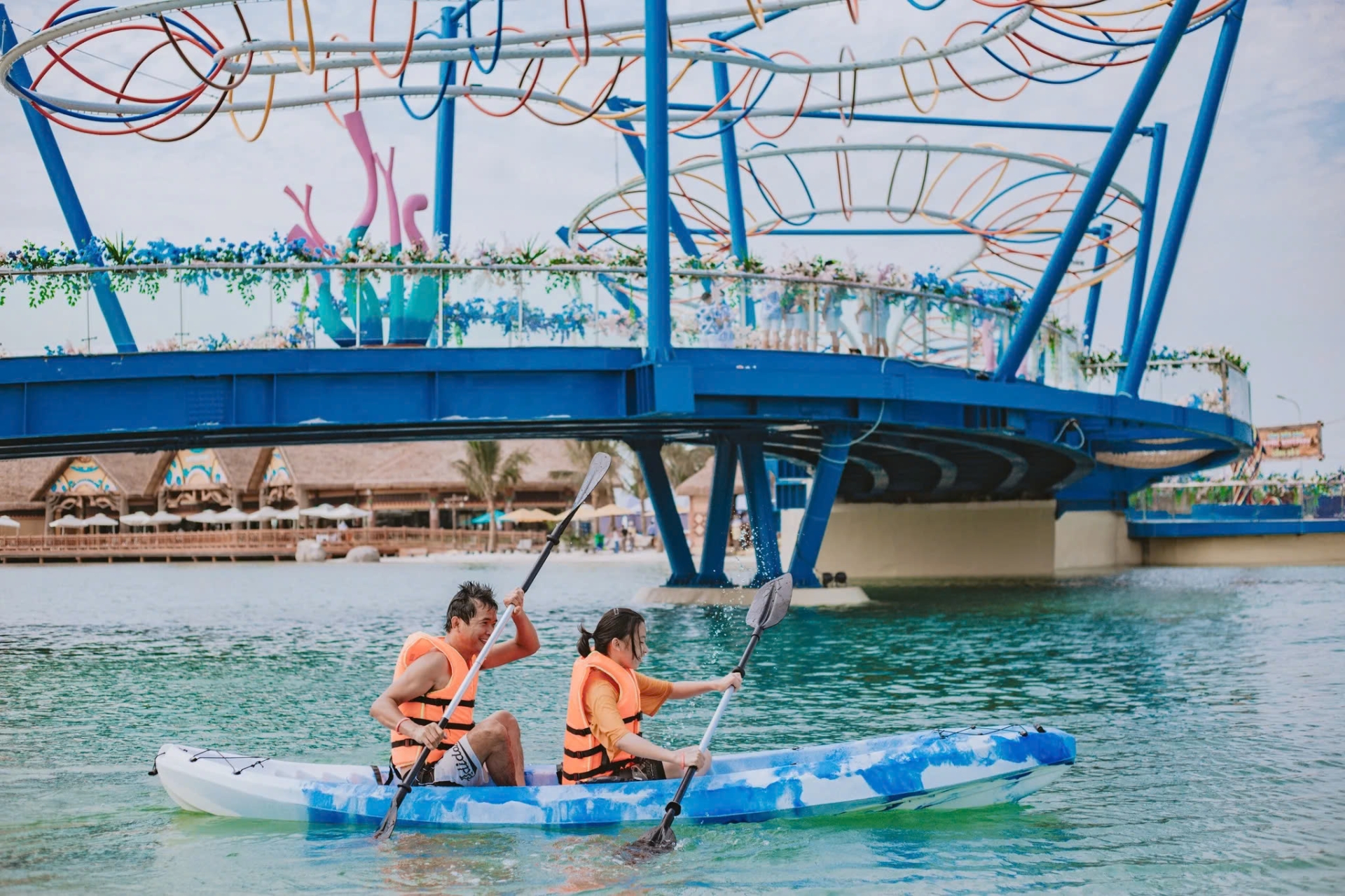 Đồng giá 50k-70k/vé vào cửa 2 công viên VinWonders Wave Park & VinWonders Water Park