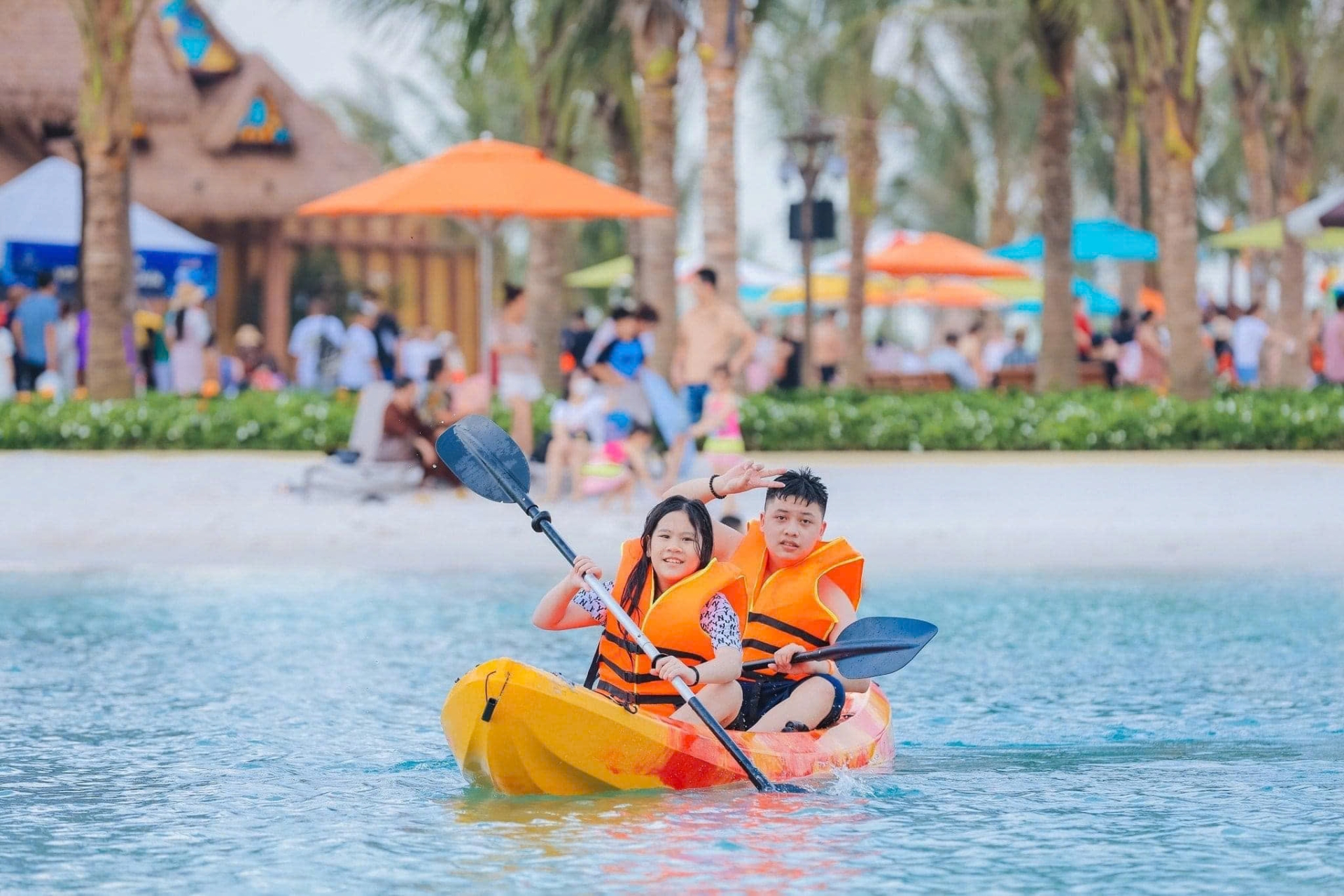 Đồng giá 50k-70k/vé vào cửa 2 công viên VinWonders Wave Park & VinWonders Water Park