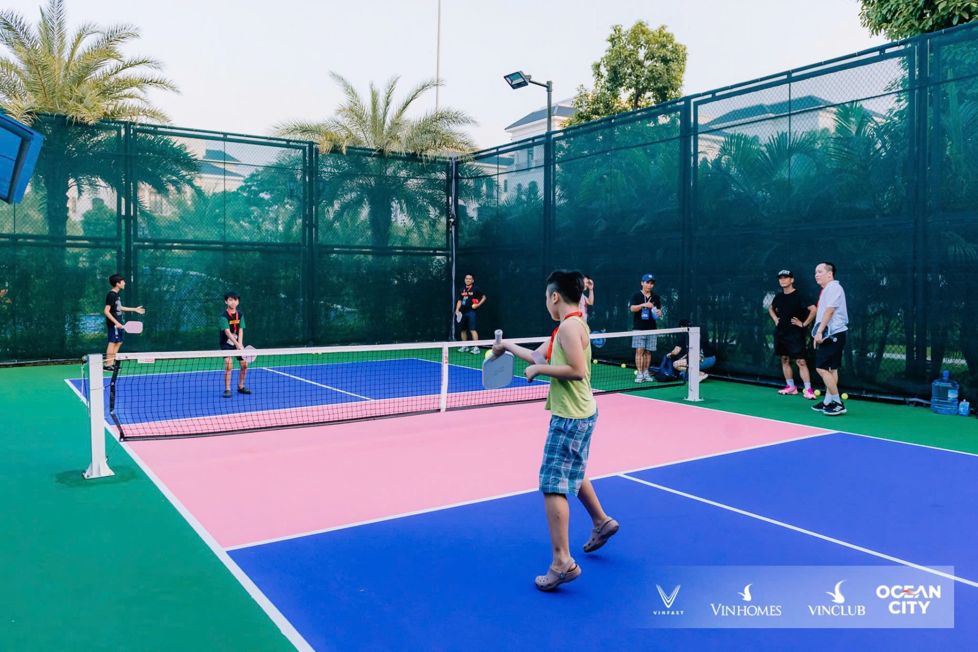 Rộn ràng nhập hội Pickleball tại Vinhomes Ocean Park 2