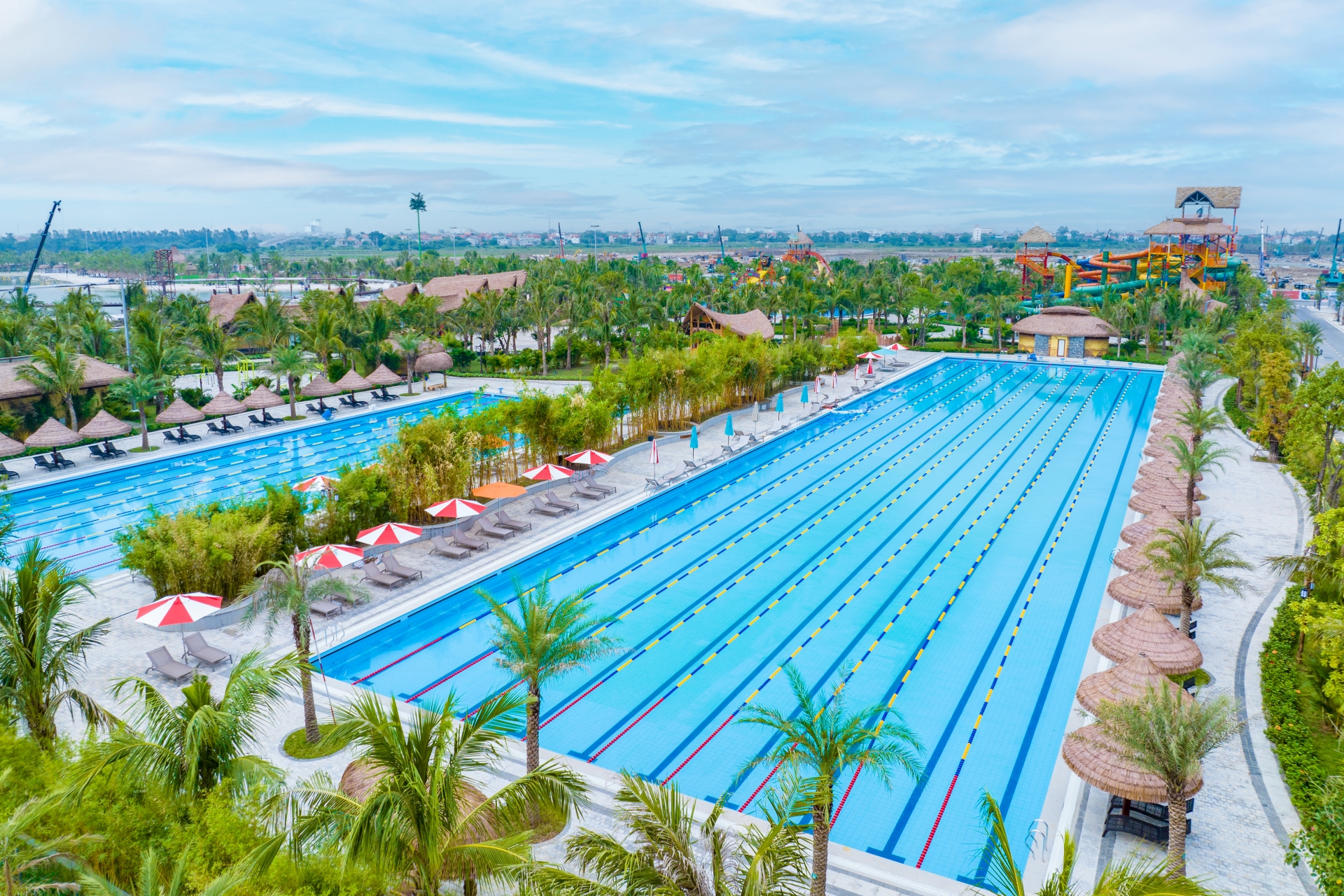 Khám phá thêm VinWonders Wave Park & VinWonders Water Park