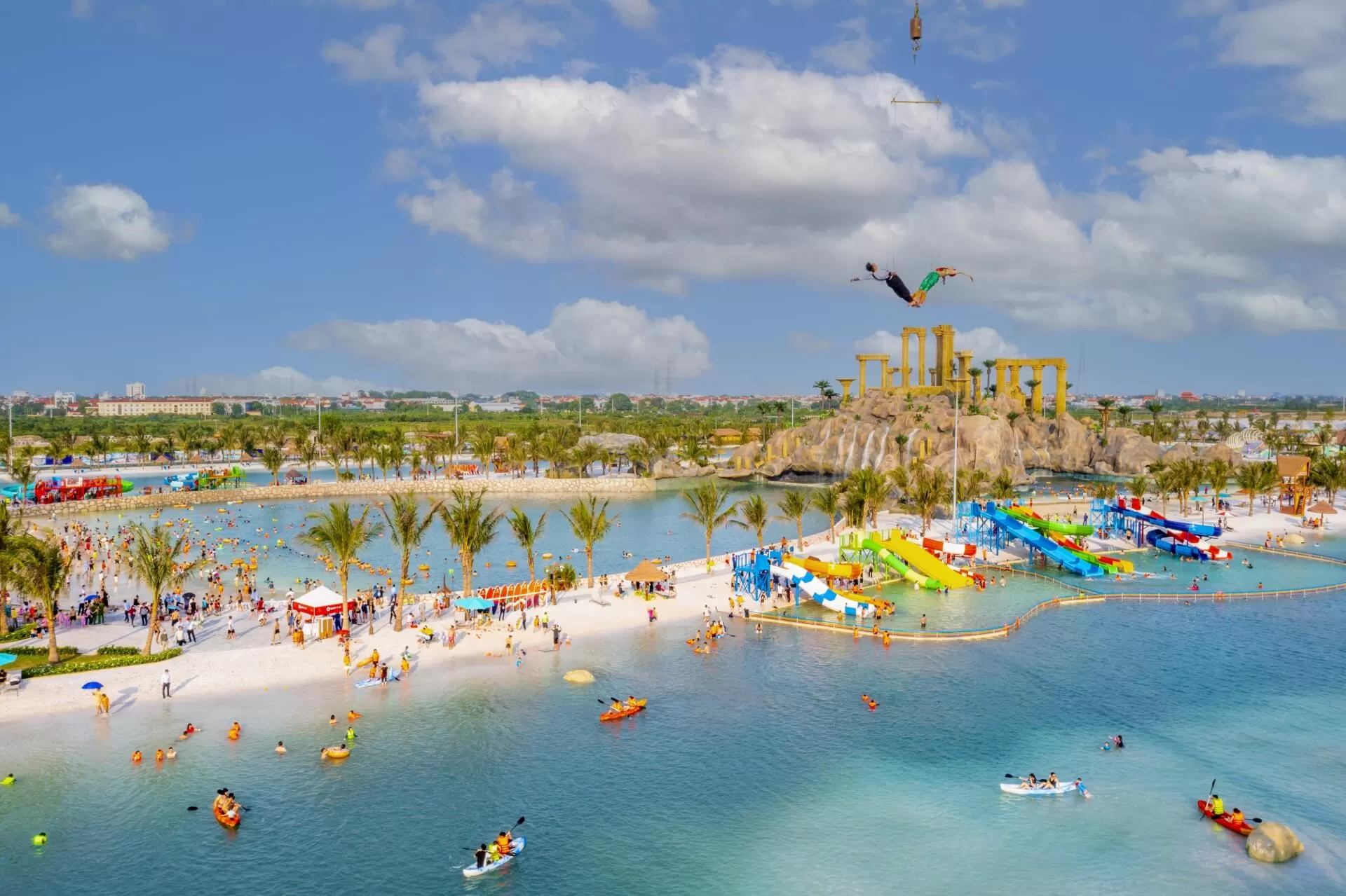 VinWonders Wave Park & VinWonders Water Park - Công viên giải trí MỚI TOANH nhất định phải đến