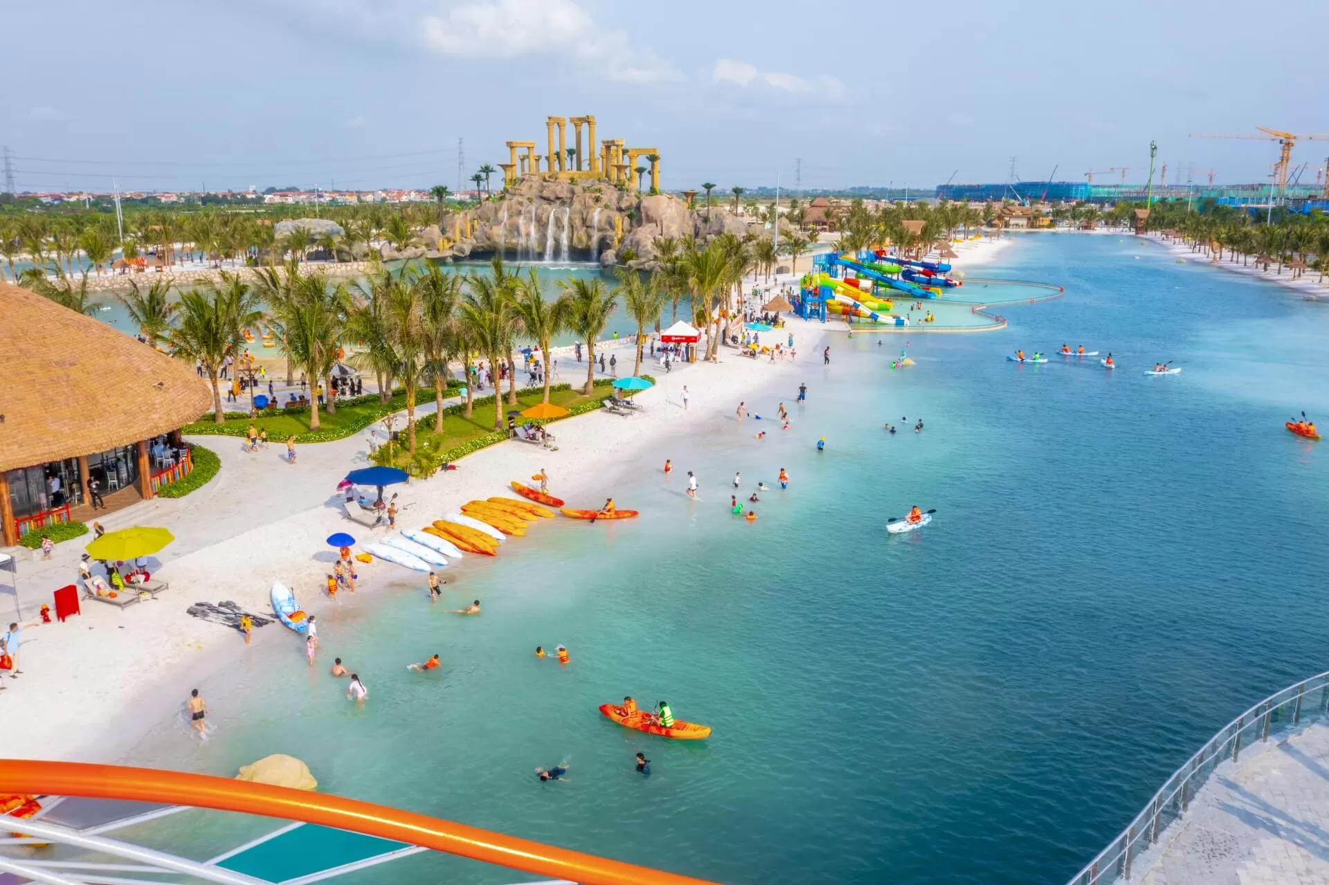 VinWonders Wave Park & VinWonders Water Park - Công viên giải trí MỚI TOANH nhất định phải đến