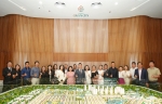 Hà Nội rộn ràng khai màn - Miền Bắc chính thức 
