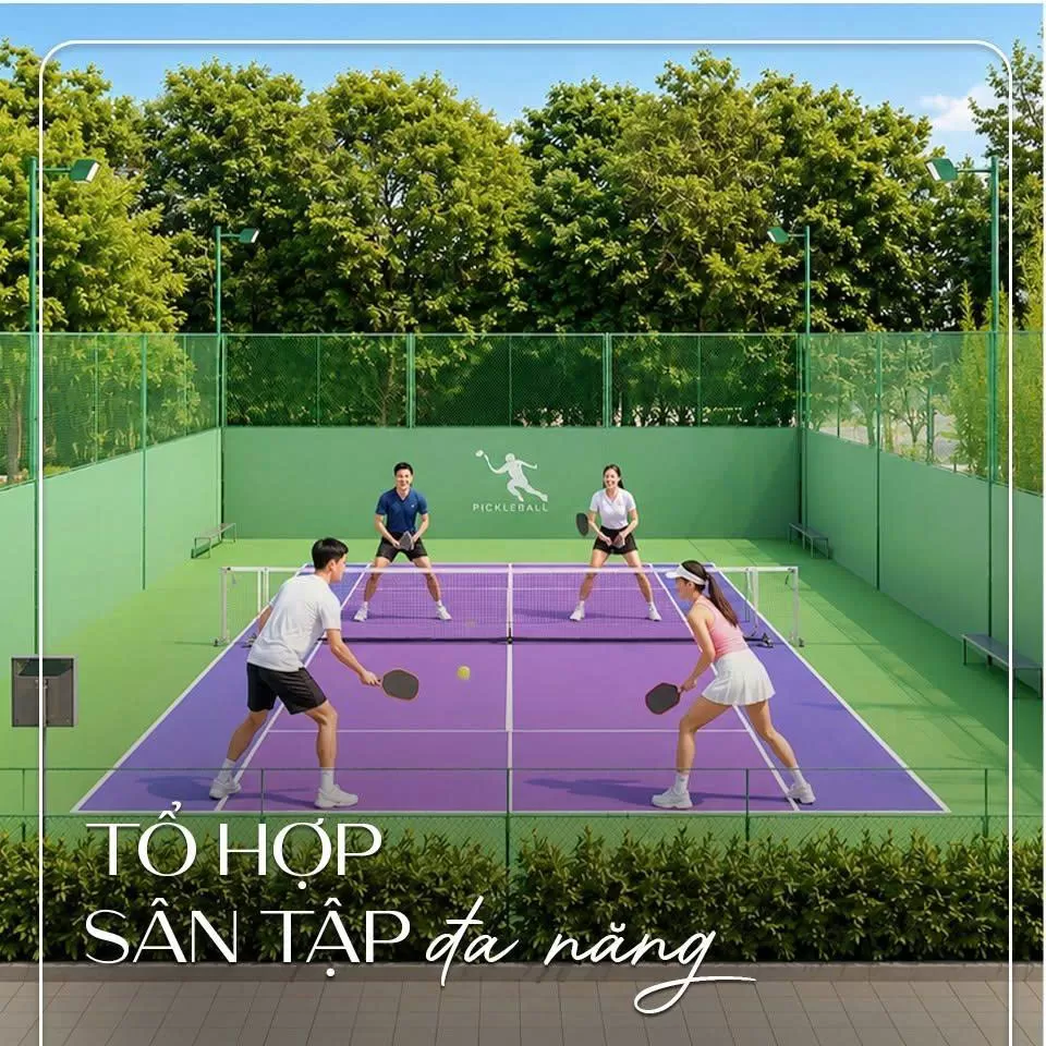 Sân tập đa năng ngay dưới hiên nhà