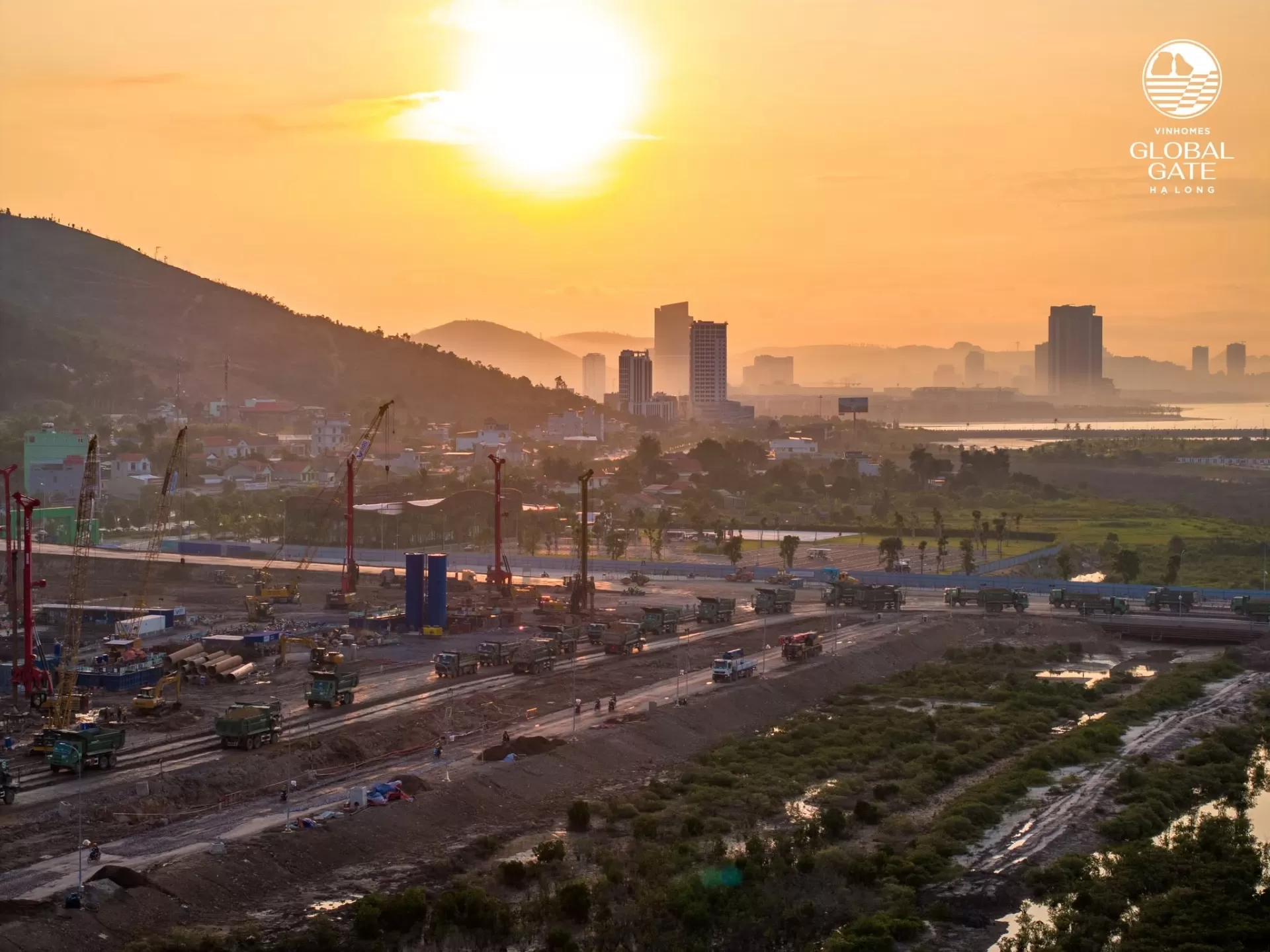 Hoàng hôn phủ sắc vàng, diện mạo mới dần hiện hữu