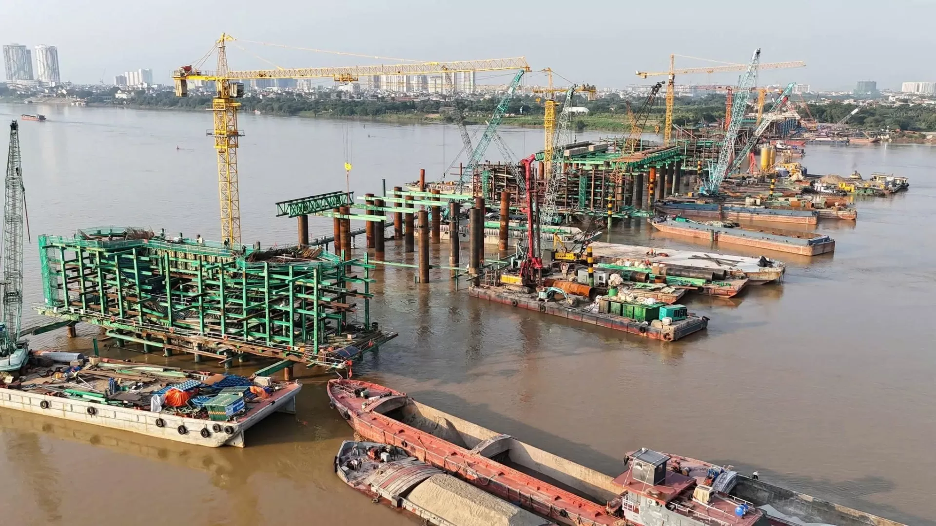 Cầu Trần Hưng Đạo tăng tốc - Nhịp kết nối mới dần hiện hữu