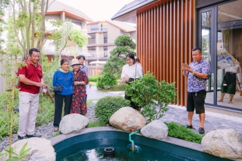 Mãn nhãn - Rung động trong từng điểm chạm - Khách hàng & Cư dân Vinhomes Royal Island thăng hoa cùng thường tiệc Hoàng Gia - Chạm kỳ quan Đảo Ngọc