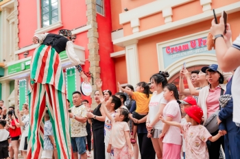 Chỉ hơn 1 giờ di chuyển từ Hà Nội - Hè này thỏa sức vui chơi VinWonders - Công viên giải trí & Vườn thú lớn nhất Bắc Bộ mà không cần đi xa