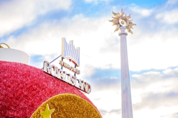 Không khí Giáng Sinh đã tràn ngập Quảng trường Châu Âu - Phố đi bộ Công viên Vũ Yên