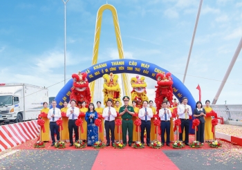 Khánh thành Cầu Hoàng Gia - Khai mở con đường tơ lụa tới Vinhomes Royal Island