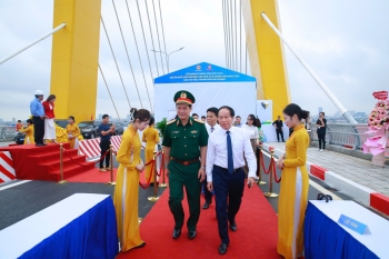 Khánh thành Cầu Hoàng Gia - Khai mở con đường tơ lụa tới Vinhomes Royal Island