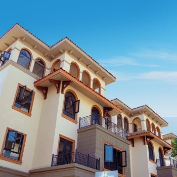 Đón bình minh rực rỡ trên phố Đảo Hoàng Gia