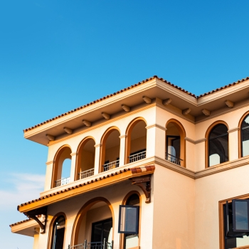 Đón bình minh rực rỡ trên phố Đảo Hoàng Gia