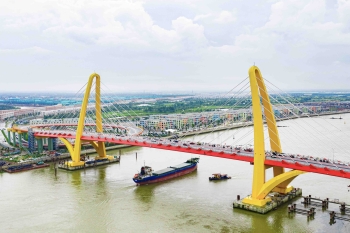 15/07/2025 - Cột mốc lịch sử kép! Cầu Hoàng Gia thông xe - Hải Phòng đón nhận 15 tỷ USD vốn FDI chỉ trong 1 ngày
