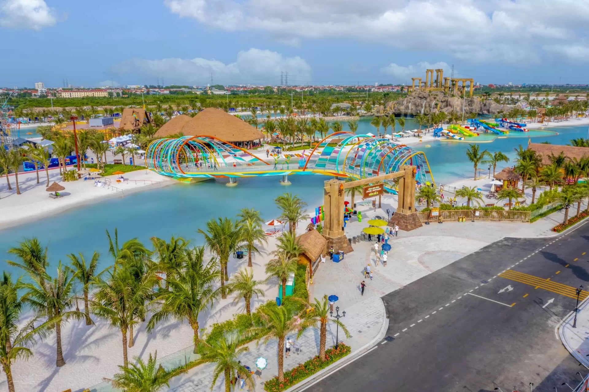 VinWonders Wave Park & VinWonders Water Park - Công viên giải trí MỚI TOANH nhất định phải đến