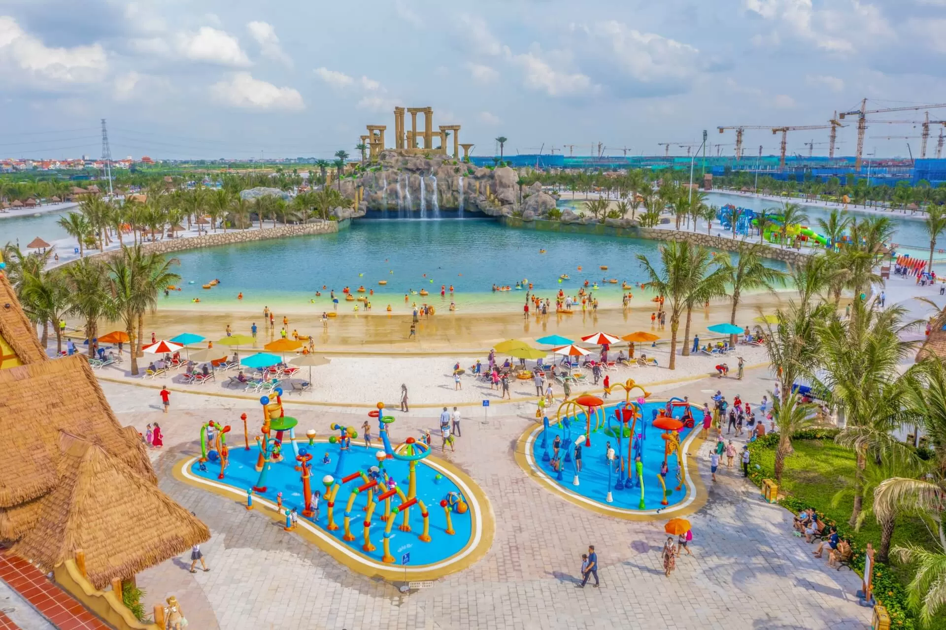 VinWonders Wave Park & VinWonders Water Park - Công viên giải trí MỚI TOANH nhất định phải đến